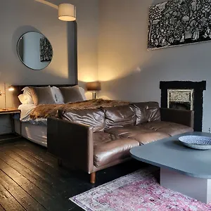 10-elegant-studio-in-central-hove-5-mins-from-the-beach.brighton-hotels-england.com/